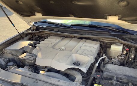 Toyota Land Cruiser 200, 2012 год, 5 450 000 рублей, 13 фотография