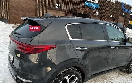 KIA Sportage IV рестайлинг, 2020 год, 2 800 000 рублей, 3 фотография