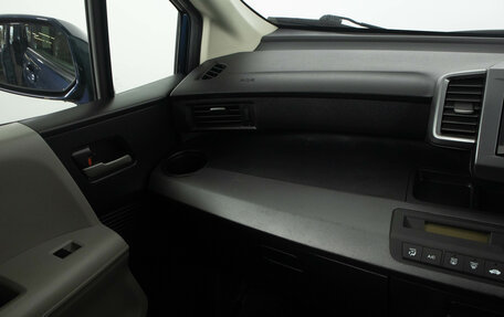 Honda Freed I, 2008 год, 899 000 рублей, 13 фотография