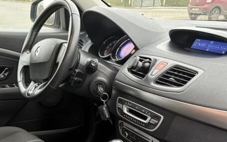 Renault Fluence I, 2014 год, 910 000 рублей, 2 фотография