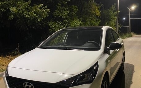 Hyundai Solaris II рестайлинг, 2020 год, 1 875 000 рублей, 1 фотография