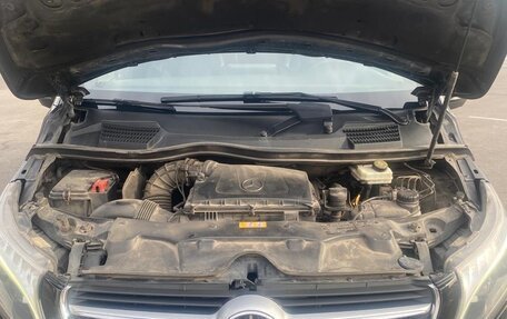 Mercedes-Benz V-Класс, 2017 год, 4 650 000 рублей, 4 фотография