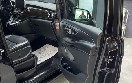 Mercedes-Benz V-Класс, 2017 год, 4 650 000 рублей, 23 фотография