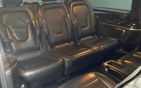 Mercedes-Benz V-Класс, 2017 год, 4 650 000 рублей, 26 фотография