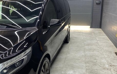 Mercedes-Benz V-Класс, 2017 год, 4 650 000 рублей, 31 фотография