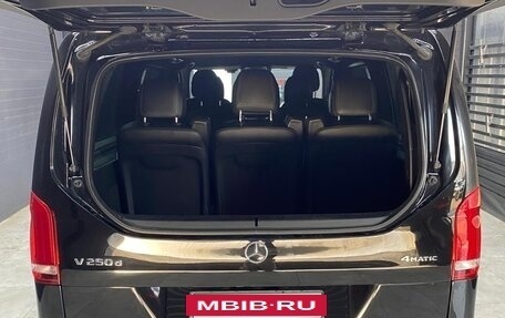 Mercedes-Benz V-Класс, 2017 год, 4 650 000 рублей, 27 фотография