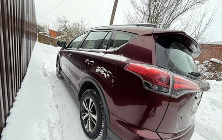 Toyota RAV4, 2017 год, 2 100 000 рублей, 6 фотография