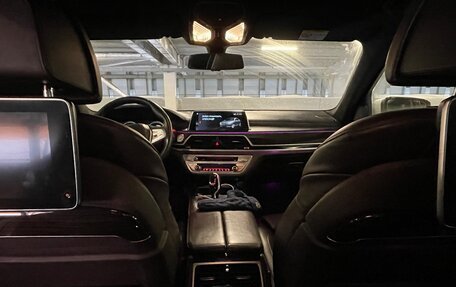 BMW 7 серия, 2017 год, 3 300 000 рублей, 9 фотография