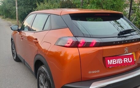 Peugeot 2008 II, 2022 год, 1 830 000 рублей, 2 фотография