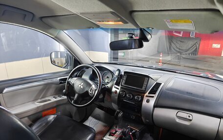 Mitsubishi Pajero Sport II рестайлинг, 2010 год, 1 500 000 рублей, 17 фотография