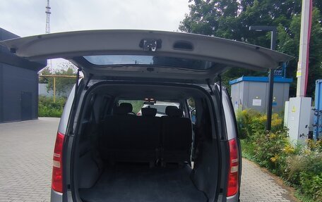 Hyundai H-1 II рестайлинг, 2012 год, 2 050 000 рублей, 15 фотография