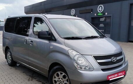 Hyundai H-1 II рестайлинг, 2012 год, 2 050 000 рублей, 4 фотография