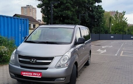 Hyundai H-1 II рестайлинг, 2012 год, 2 050 000 рублей, 3 фотография