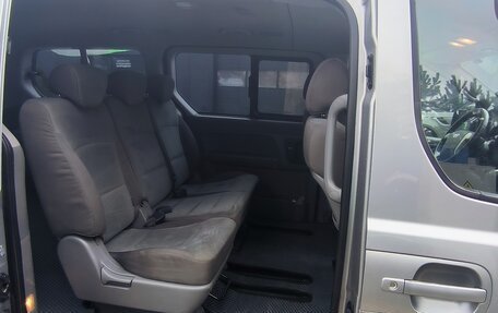 Hyundai H-1 II рестайлинг, 2012 год, 2 050 000 рублей, 22 фотография