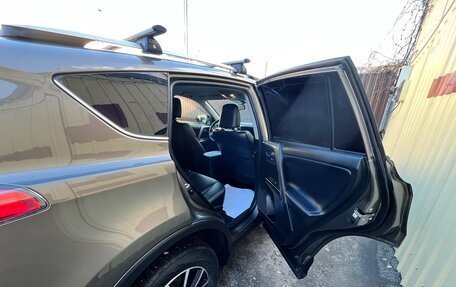 Toyota RAV4, 2016 год, 2 500 000 рублей, 9 фотография