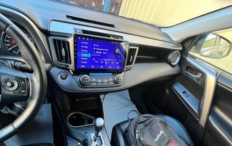 Toyota RAV4, 2016 год, 2 500 000 рублей, 11 фотография