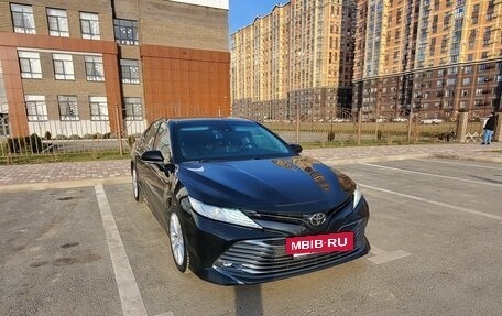Toyota Camry, 2020 год, 3 100 000 рублей, 5 фотография