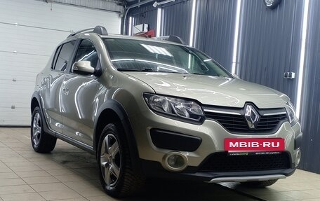 Renault Sandero II рестайлинг, 2018 год, 1 075 000 рублей, 2 фотография