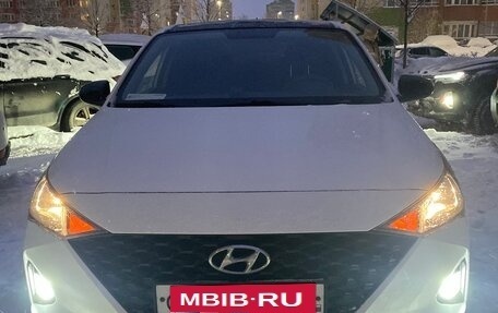 Hyundai Solaris II рестайлинг, 2020 год, 1 875 000 рублей, 3 фотография