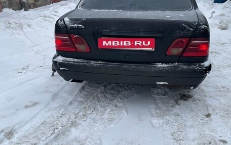 Mercedes-Benz E-Класс, 1997 год, 295 000 рублей, 6 фотография