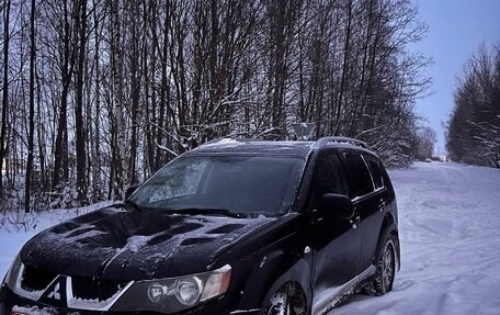 Mitsubishi Outlander III рестайлинг 3, 2007 год, 650 000 рублей, 1 фотография