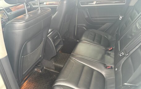 Volkswagen Touareg III, 2011 год, 1 850 000 рублей, 7 фотография