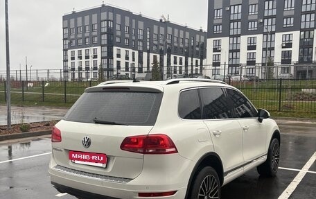 Volkswagen Touareg III, 2011 год, 1 850 000 рублей, 4 фотография