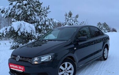 Volkswagen Polo VI (EU Market), 2012 год, 690 000 рублей, 2 фотография