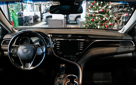 Toyota Camry, 2019 год, 2 990 000 рублей, 12 фотография