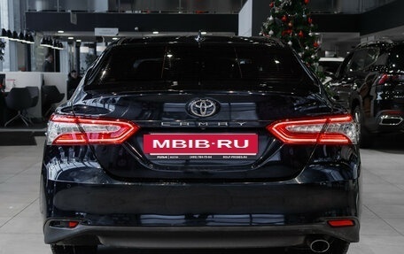 Toyota Camry, 2019 год, 2 990 000 рублей, 5 фотография