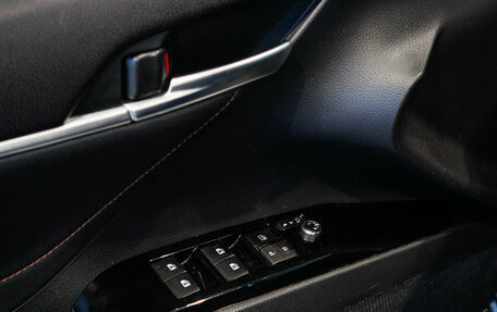 Toyota Camry, 2019 год, 2 990 000 рублей, 17 фотография