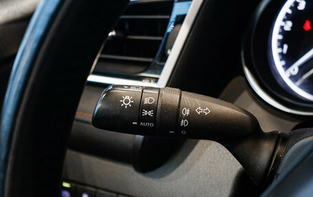 Toyota Camry, 2019 год, 2 990 000 рублей, 25 фотография