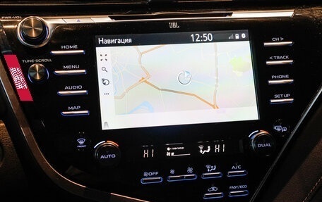 Toyota Camry, 2019 год, 2 990 000 рублей, 20 фотография