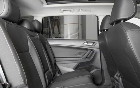 Volkswagen Tiguan II, 2020 год, 2 638 000 рублей, 8 фотография