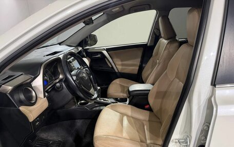 Toyota RAV4, 2014 год, 1 999 000 рублей, 13 фотография