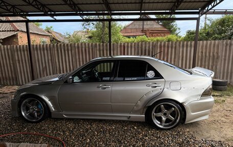 Toyota Altezza, 2002 год, 700 000 рублей, 7 фотография