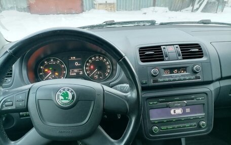 Skoda Fabia II, 2011 год, 545 000 рублей, 3 фотография