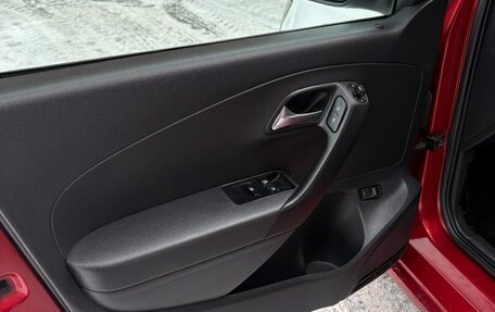 Volkswagen Polo VI (EU Market), 2012 год, 650 000 рублей, 25 фотография