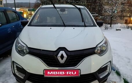 Renault Kaptur I рестайлинг, 2017 год, 1 250 000 рублей, 1 фотография
