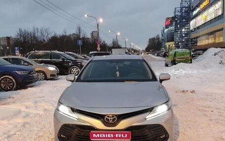 Toyota Camry, 2020 год, 3 000 000 рублей, 1 фотография