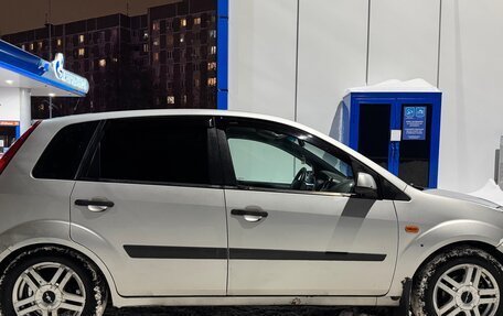 Ford Fiesta, 2006 год, 300 000 рублей, 3 фотография