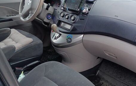 Mitsubishi Grandis, 2004 год, 855 000 рублей, 2 фотография