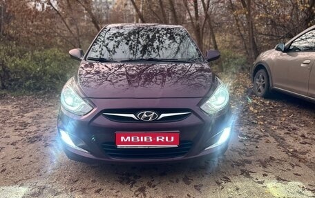 Hyundai Solaris II рестайлинг, 2011 год, 610 000 рублей, 1 фотография