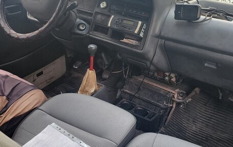 Toyota HiAce H100, 1991 год, 350 000 рублей, 1 фотография