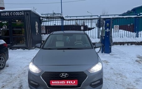 Hyundai Solaris II рестайлинг, 2018 год, 1 250 000 рублей, 1 фотография