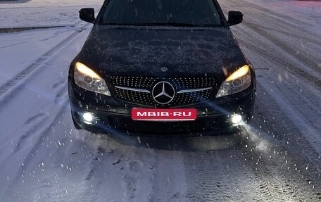 Mercedes-Benz C-Класс, 2008 год, 1 100 000 рублей, 1 фотография