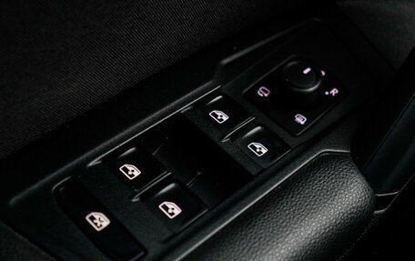 Volkswagen Tiguan II, 2021 год, 2 480 000 рублей, 14 фотография