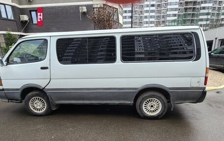 Toyota HiAce H100, 1991 год, 350 000 рублей, 8 фотография