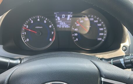 Hyundai Solaris II рестайлинг, 2012 год, 800 000 рублей, 9 фотография