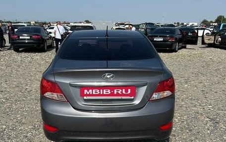 Hyundai Solaris II рестайлинг, 2012 год, 800 000 рублей, 5 фотография